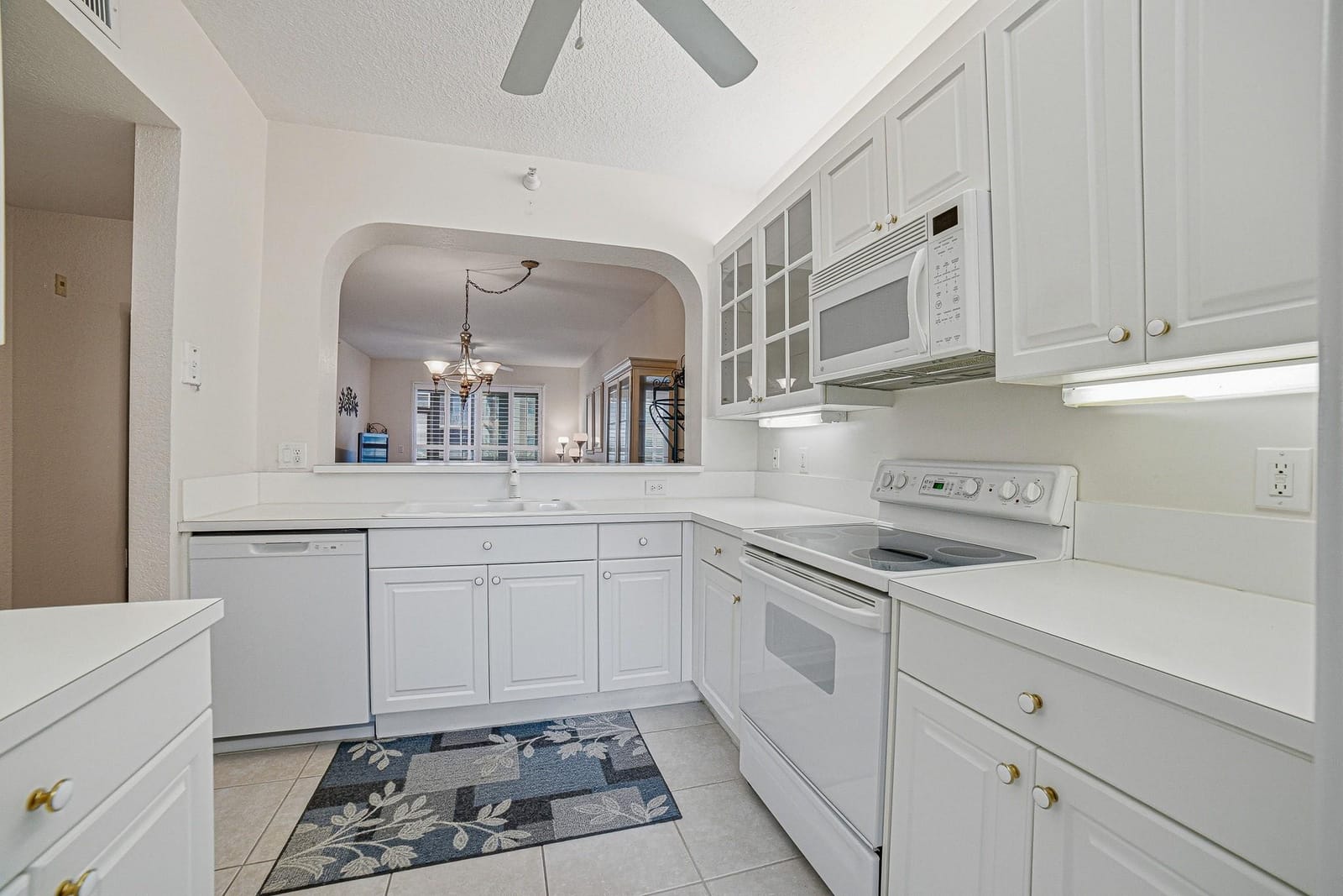 7623 Southampton Terrace 112 — photo 7