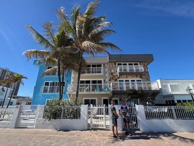 777 S Surf Road C, Hollywood, FL 33019