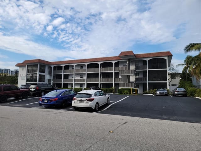 651 Pine Drive 110, Pompano Beach, FL 33060