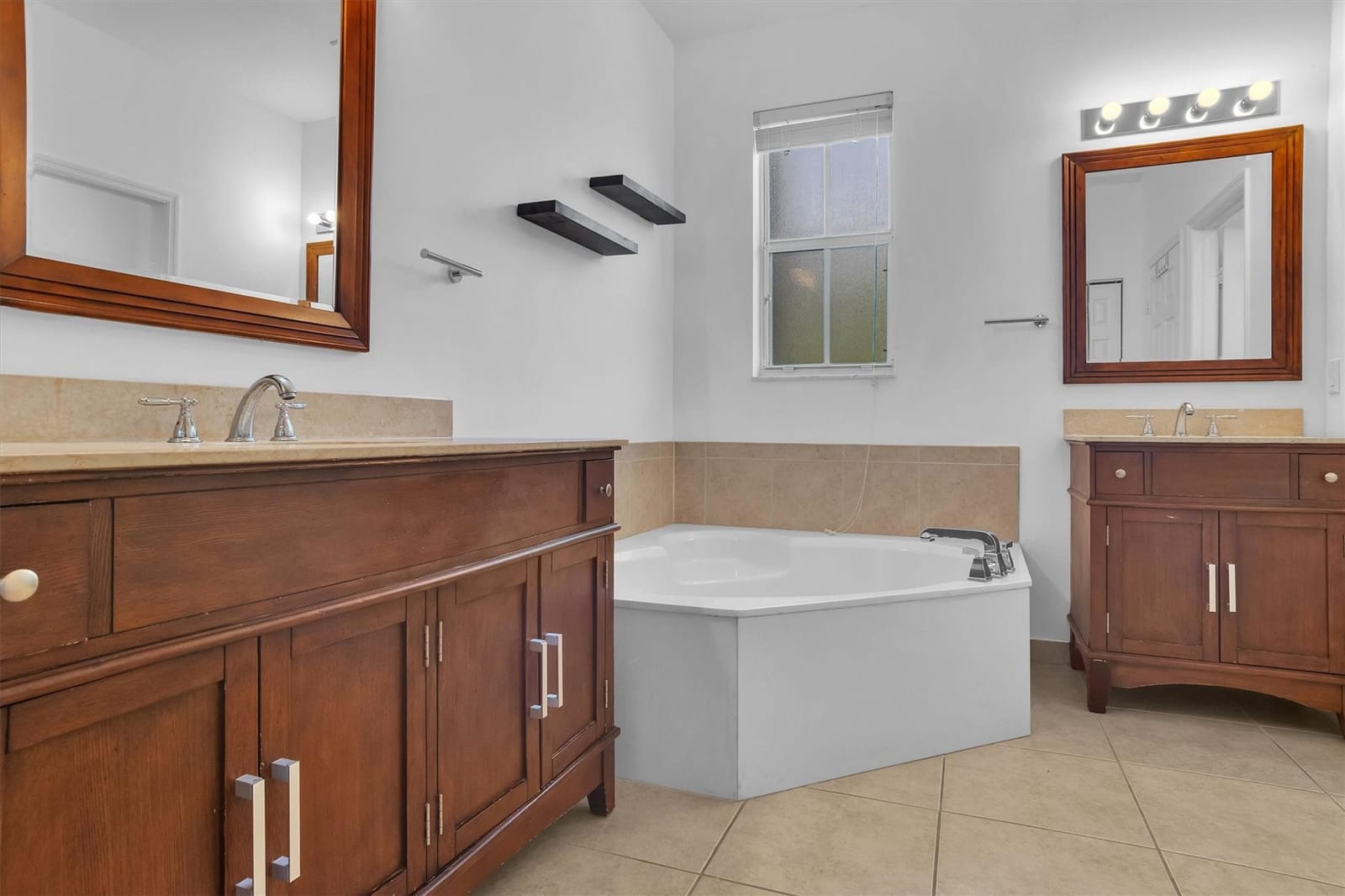 10821 NW 76th Lane 10821, Doral, FL 33178 photo 27