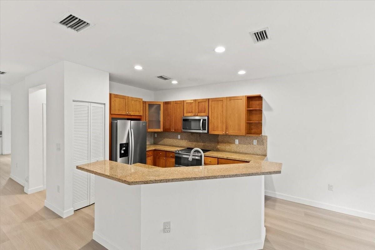 10821 NW 76th Lane 10821 — photo 9