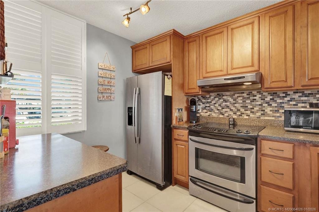 1950 SW Palm City Road 8-106 — photo 8