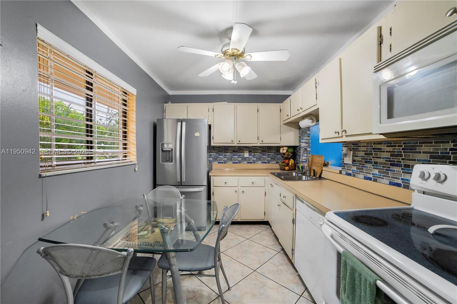 8415 SW 107th Avenue 323W — photo 11