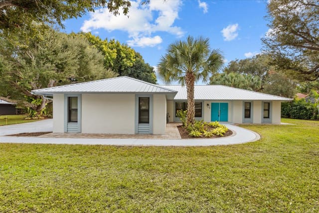 5 Copaire Drive, Sewalls Point, FL 34996