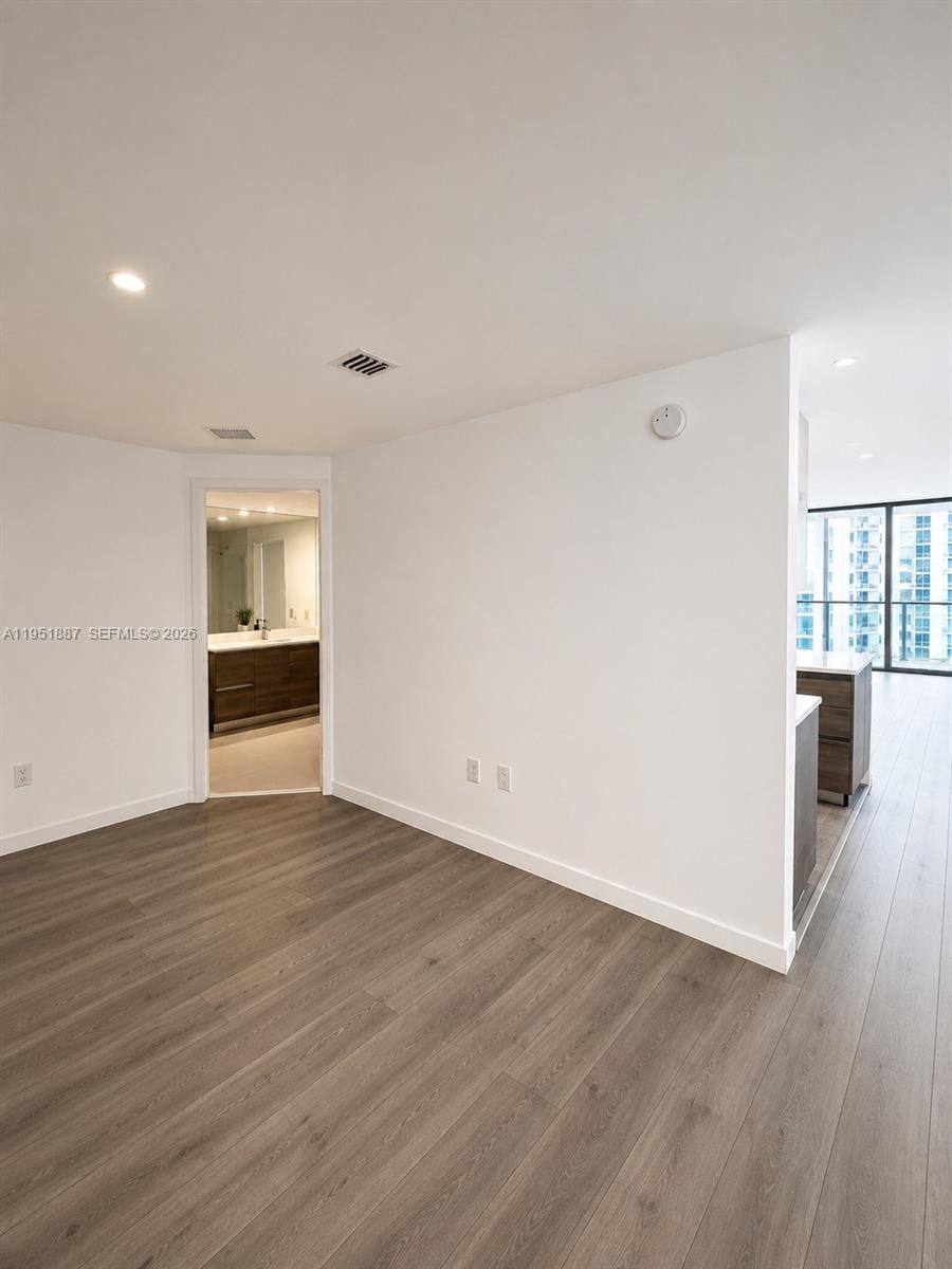 1100 S Miami Avenue 2111 — photo 2