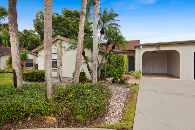5860 Forest Grove Drive 1, Boynton Beach, FL 33437