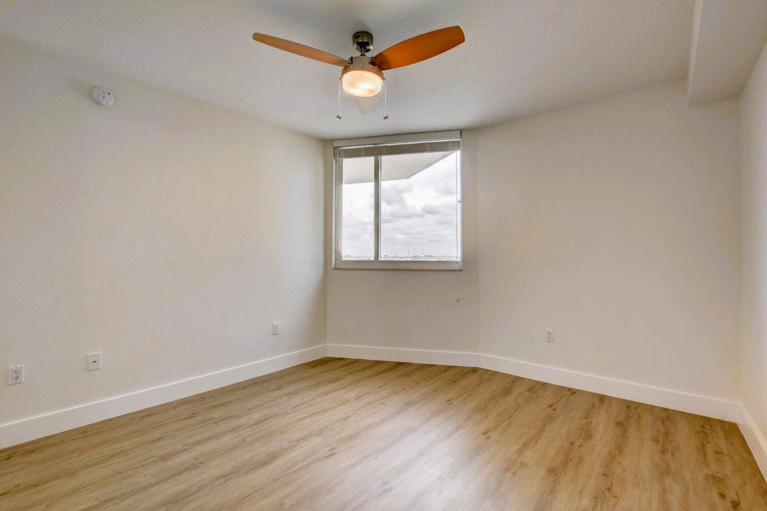 1551 N Flagler Drive 806, West Palm Beach, FL 33401 photo 9