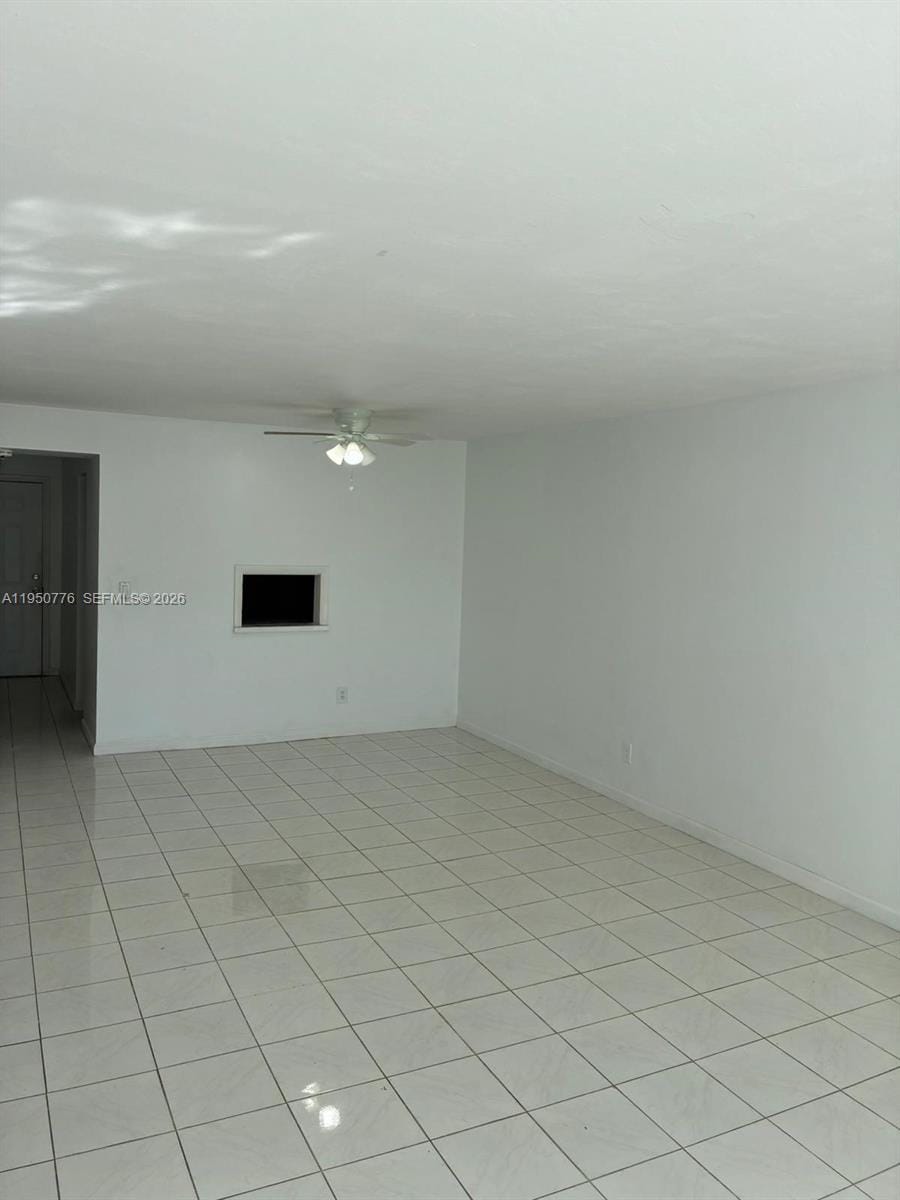 1450 NE 191st Street 205 — photo 3