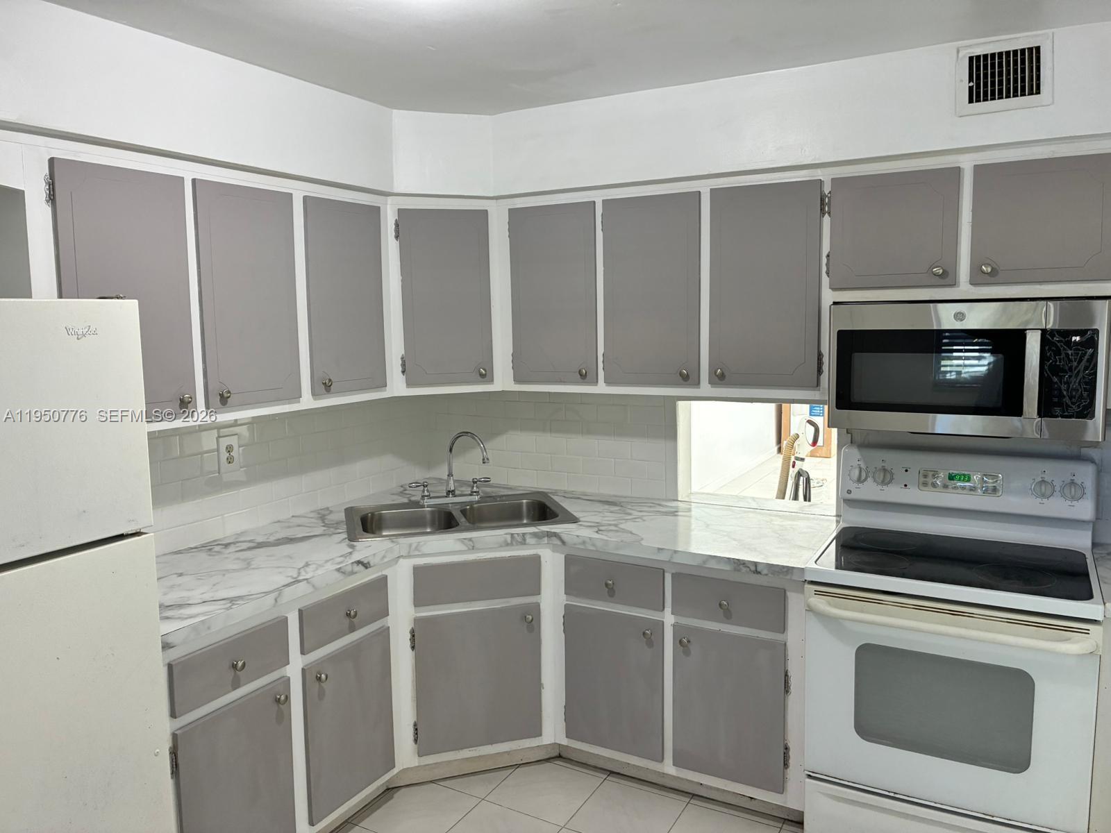 1450 NE 191st Street 205, Miami, FL 33179, Miami