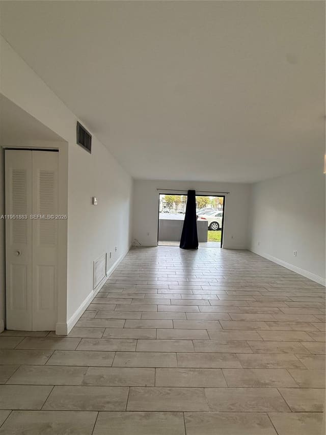 10431 N Kendall Drive D104, sold in Nob Hill West, Miami, FL