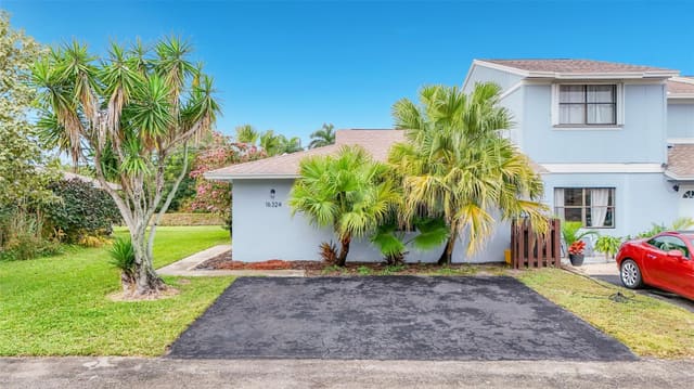 16324 Country Lake Circle 16324, sold in Country Lake, Delray Beach, FL