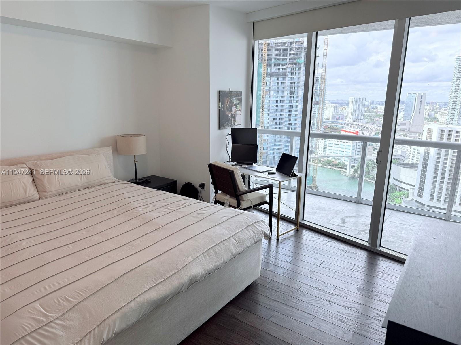465 Brickell Avenue 2906 — photo 11