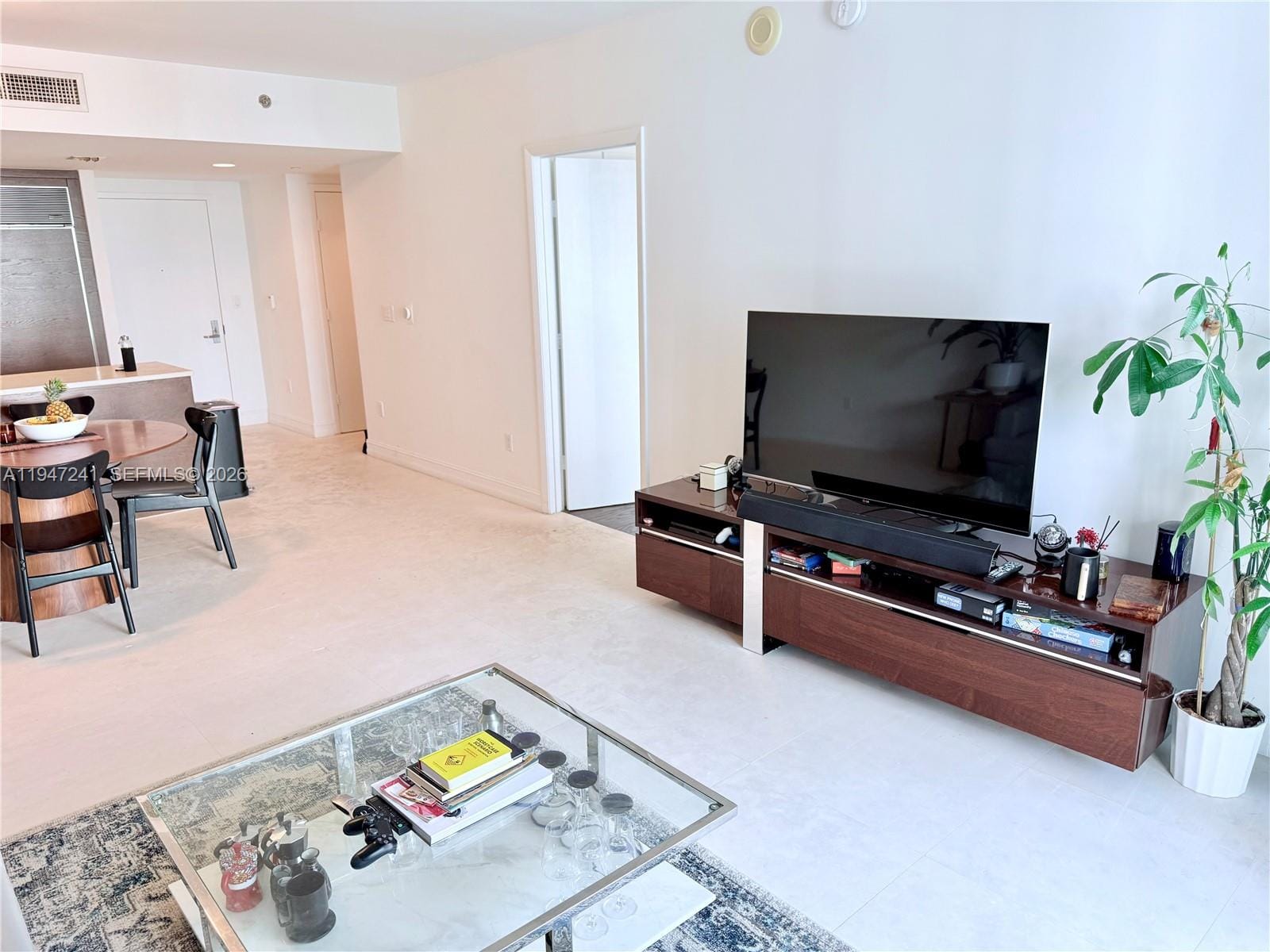 465 Brickell Avenue 2906 — photo 5
