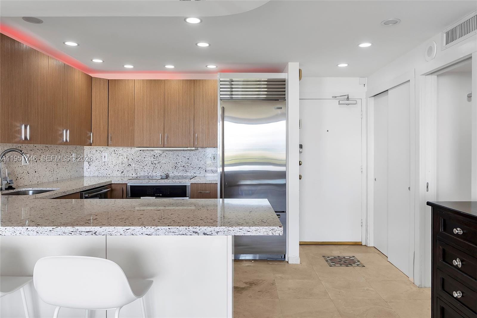 465 Ocean Drive 824, Miami Beach, FL 33139 photo 6
