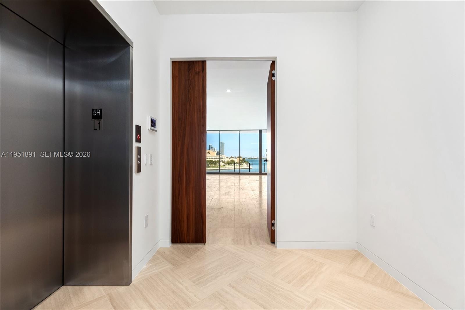 5 Grove Isle Drive L501 — photo 2