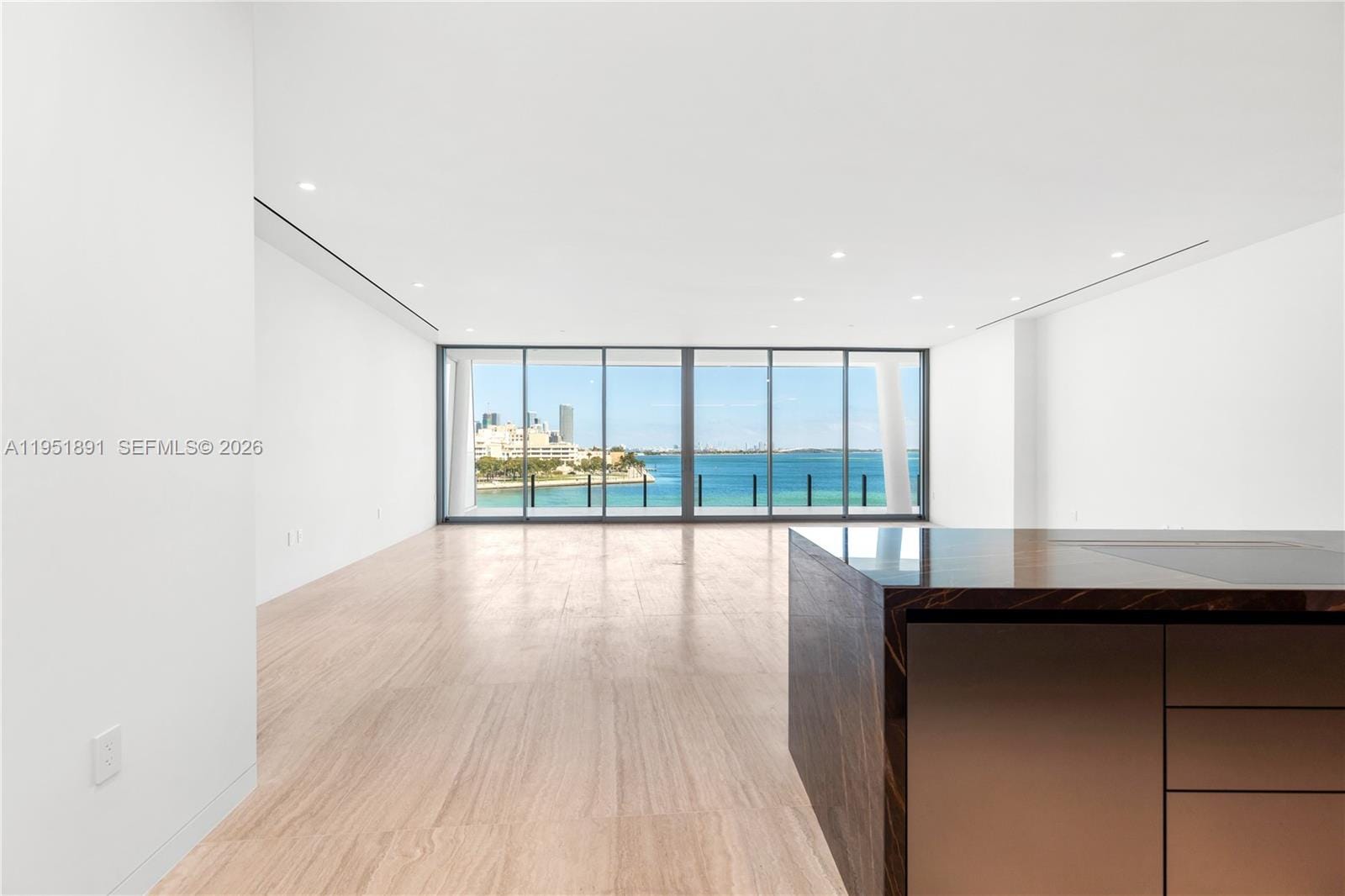 5 Grove Isle Drive L501 — photo 3