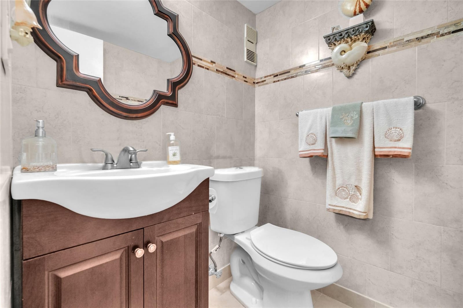 3910 Inverrary Boulevard 308-B, Lauderhill, FL 33319 photo 14