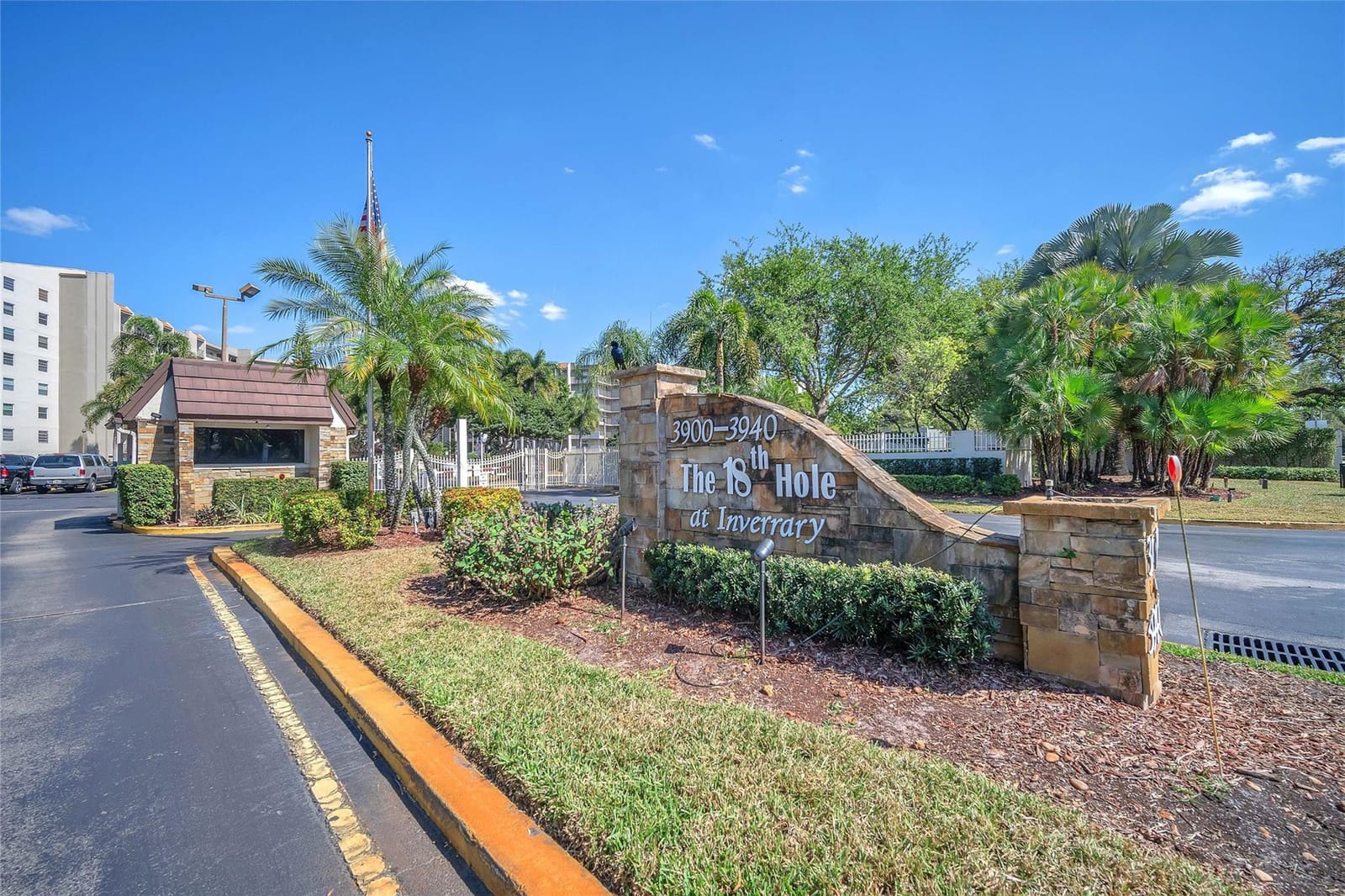 3910 Inverrary Boulevard 308-B — photo 9