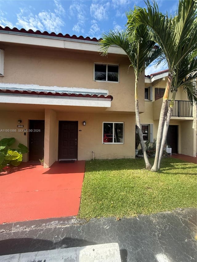 8262 NW 5th Lane 396, sold in Mira Villas, Miami, FL