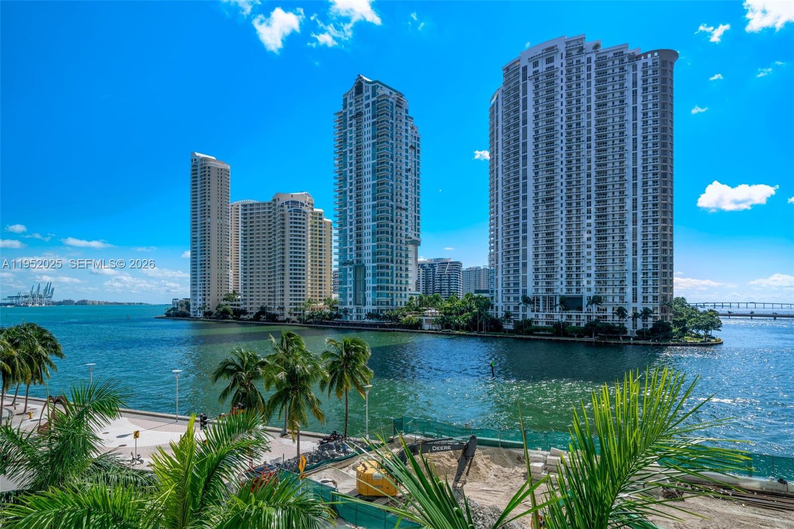 300 S Biscayne Boulevard L-410 — photo 12