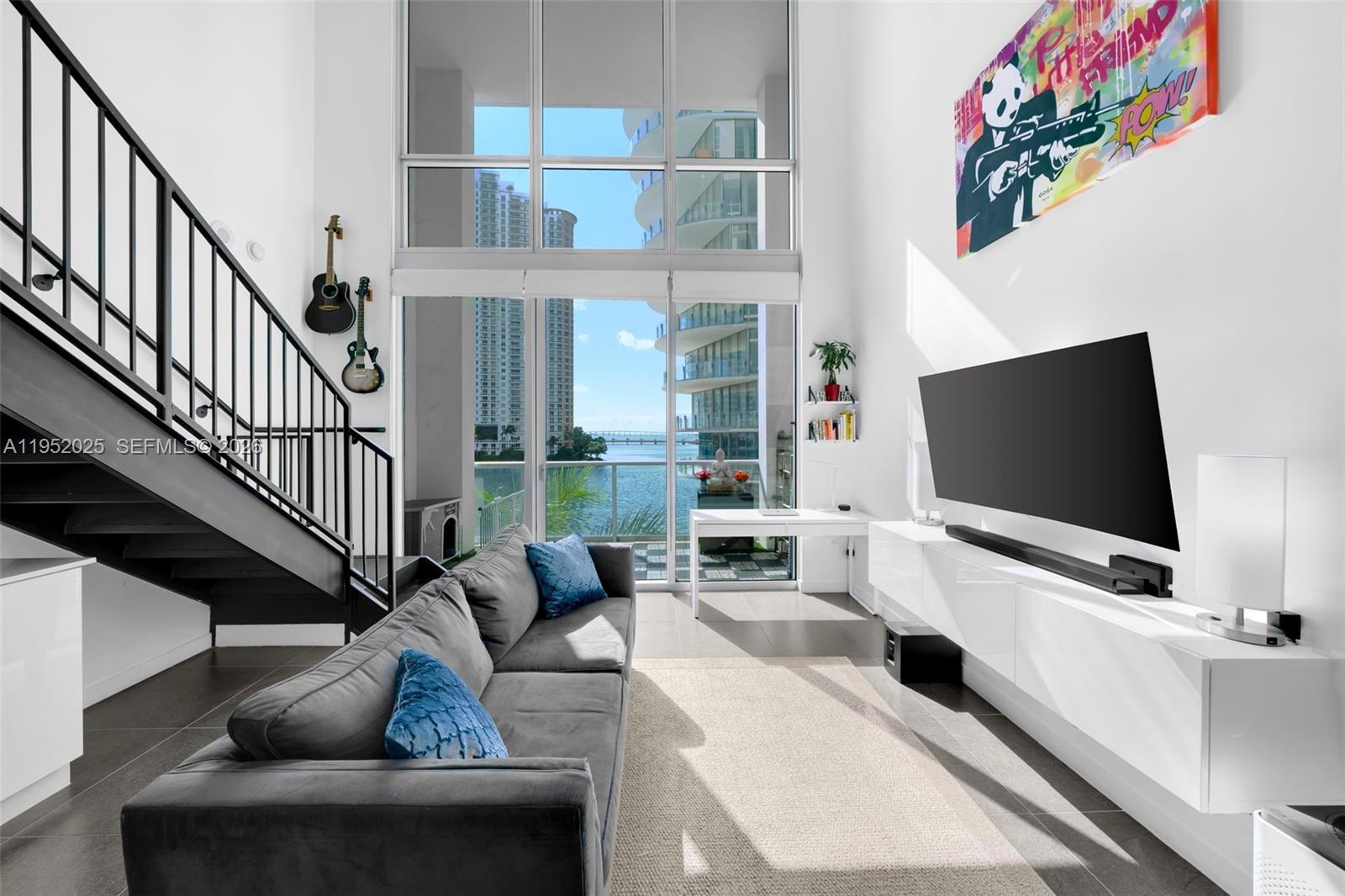 300 S Biscayne Boulevard L-410 — photo 8