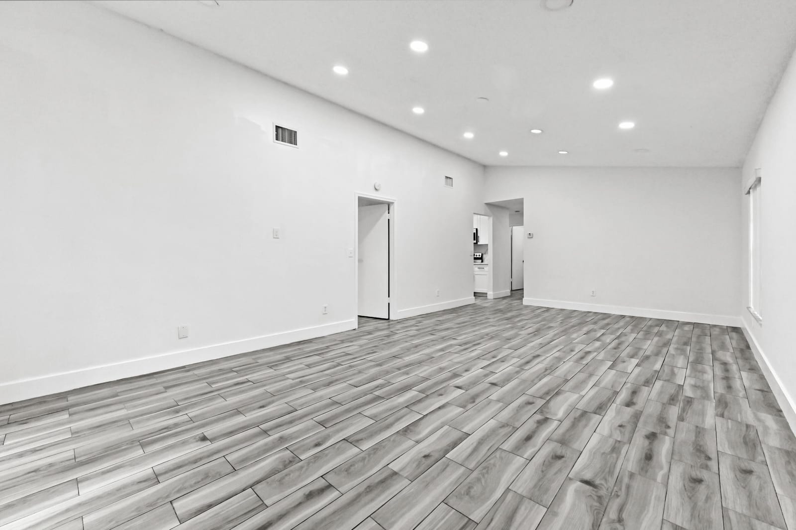 1390 Summit Run Circle, West Palm Beach, FL 33415 photo 13
