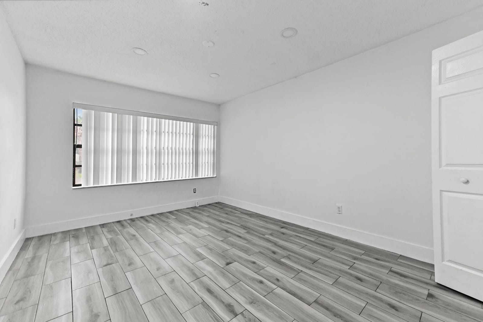 1390 Summit Run Circle, West Palm Beach, FL 33415 photo 15