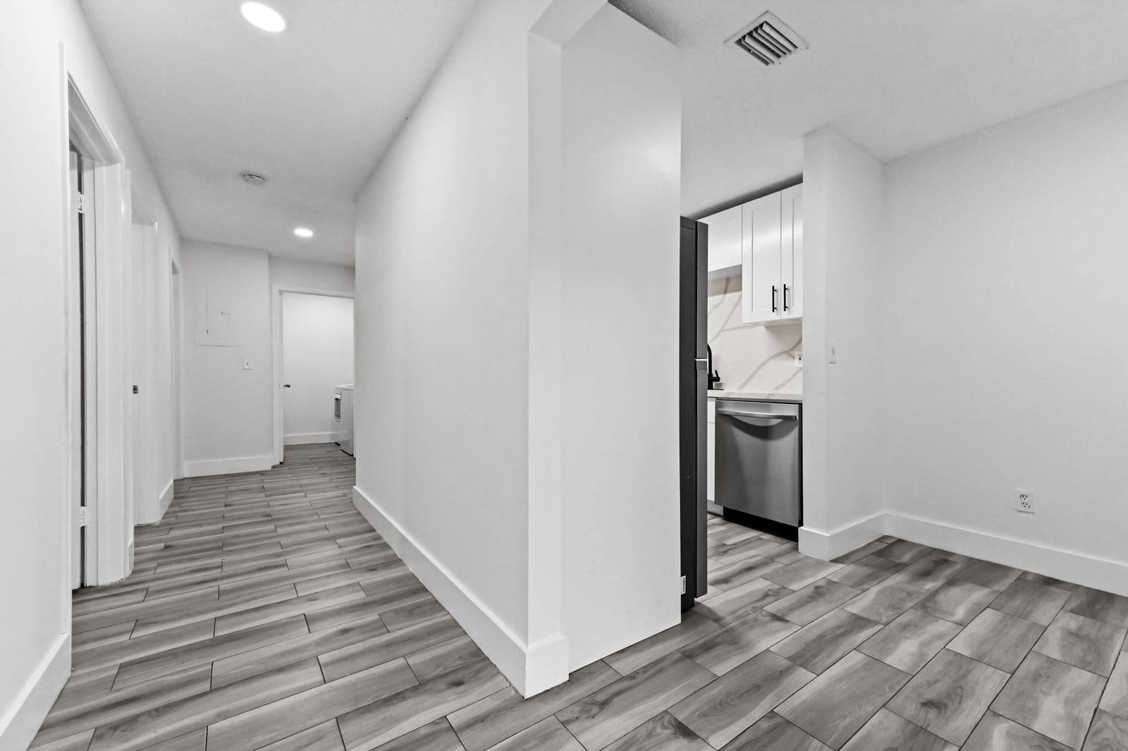 1390 Summit Run Circle, West Palm Beach, FL 33415 photo 6