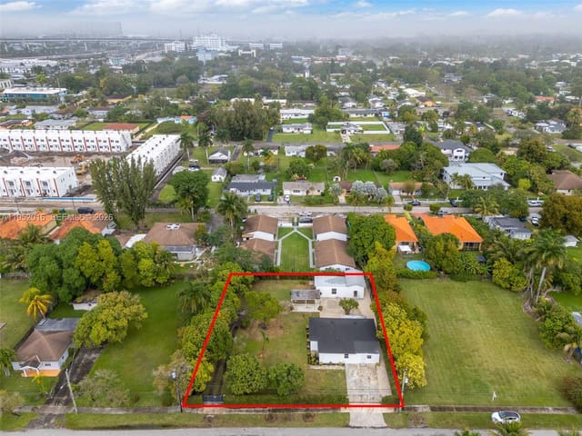 75 NW 160th Street, sold in Bisc Gardens Sec C, Miami, FL