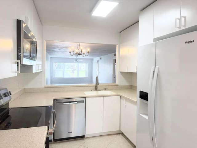 4745 Lucerne Lakes Boulevard 102, sold in Lucerne Lakes, Lake Worth, FL
