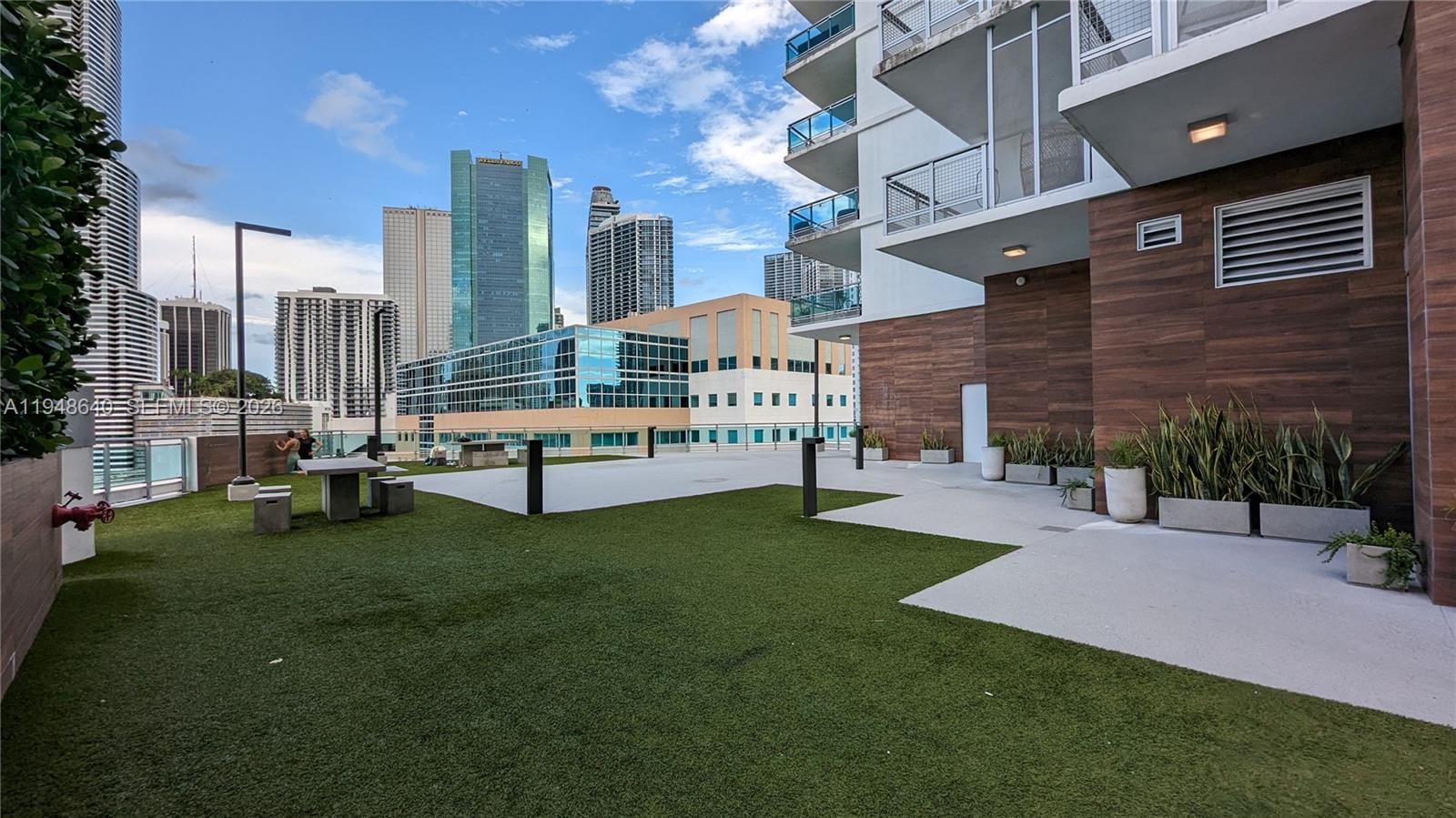 350 S Miami Avenue 702 — photo 10