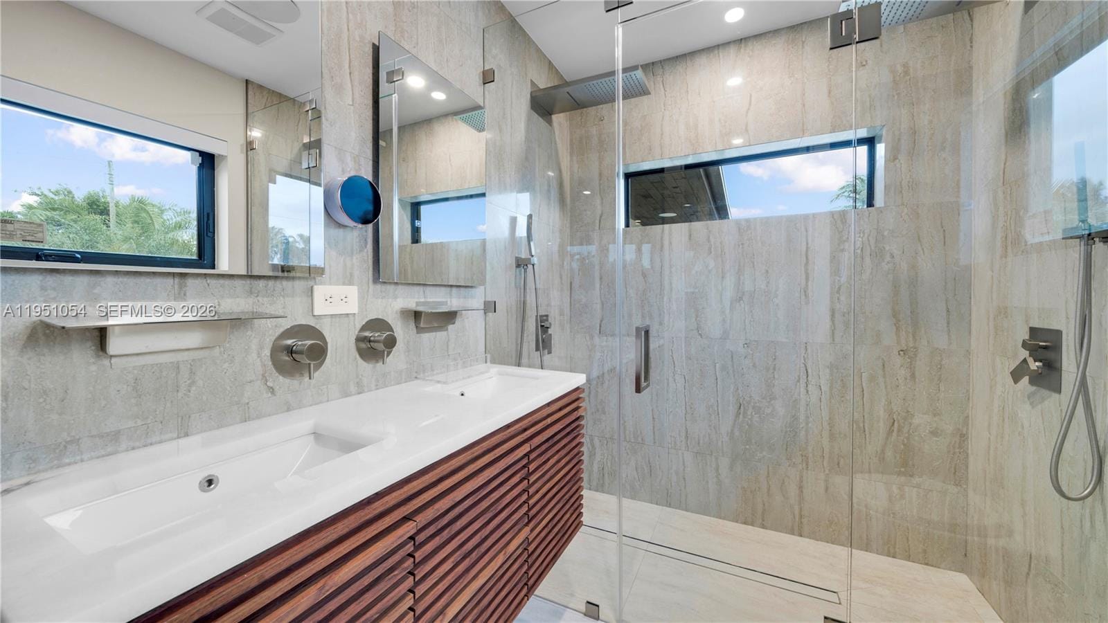 1810 NE 43rd Court — photo 10