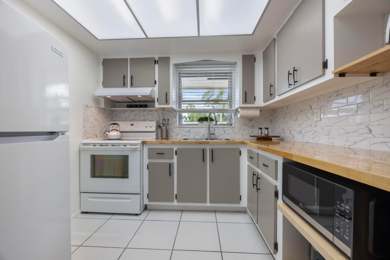 2545 Dudley Drive W E, West Palm Beach, FL 33415 photo 7