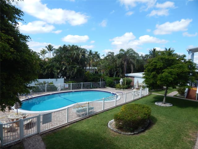 224 Hibiscus Avenue 250, Lauderdale-By-The-Sea, FL 33308