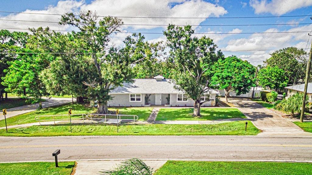 300 Riomar Drive — photo 4