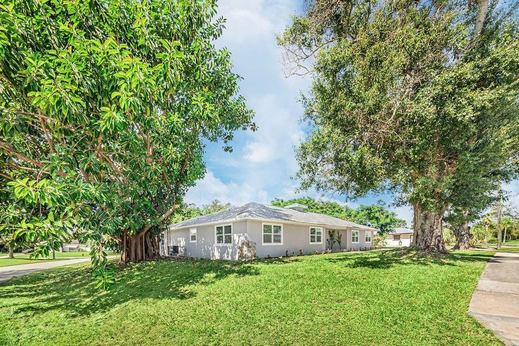 300 Riomar Drive — photo 8