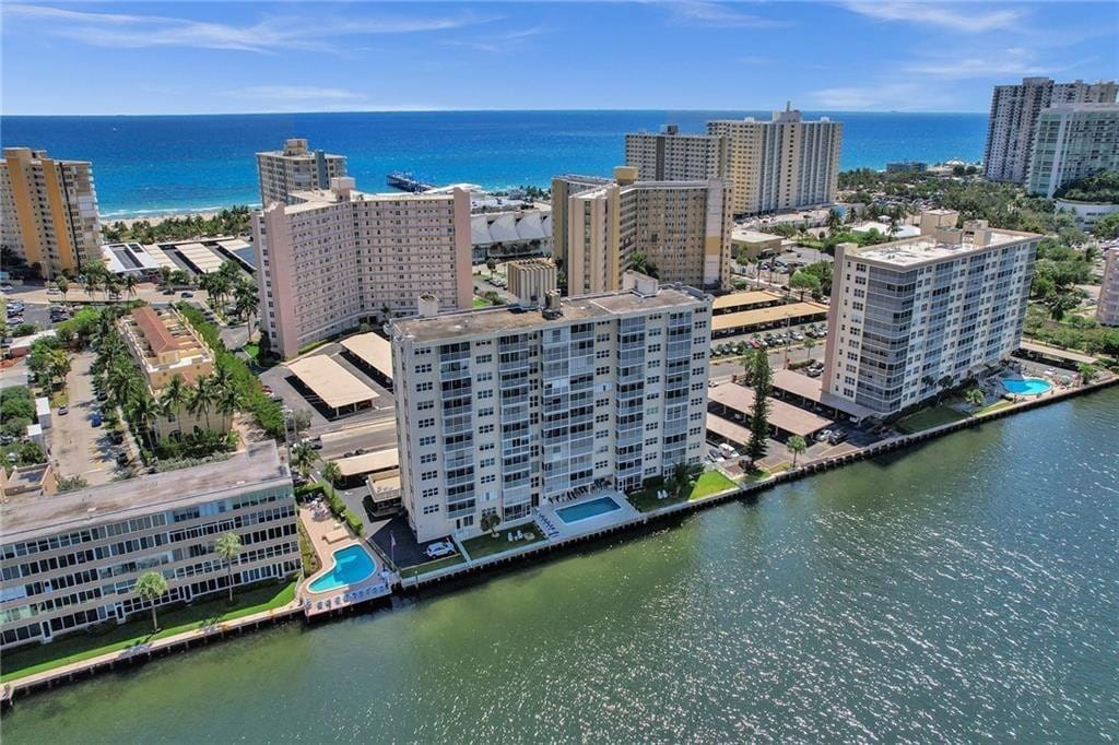 303 N Riverside Drive PH-4 — photo 2
