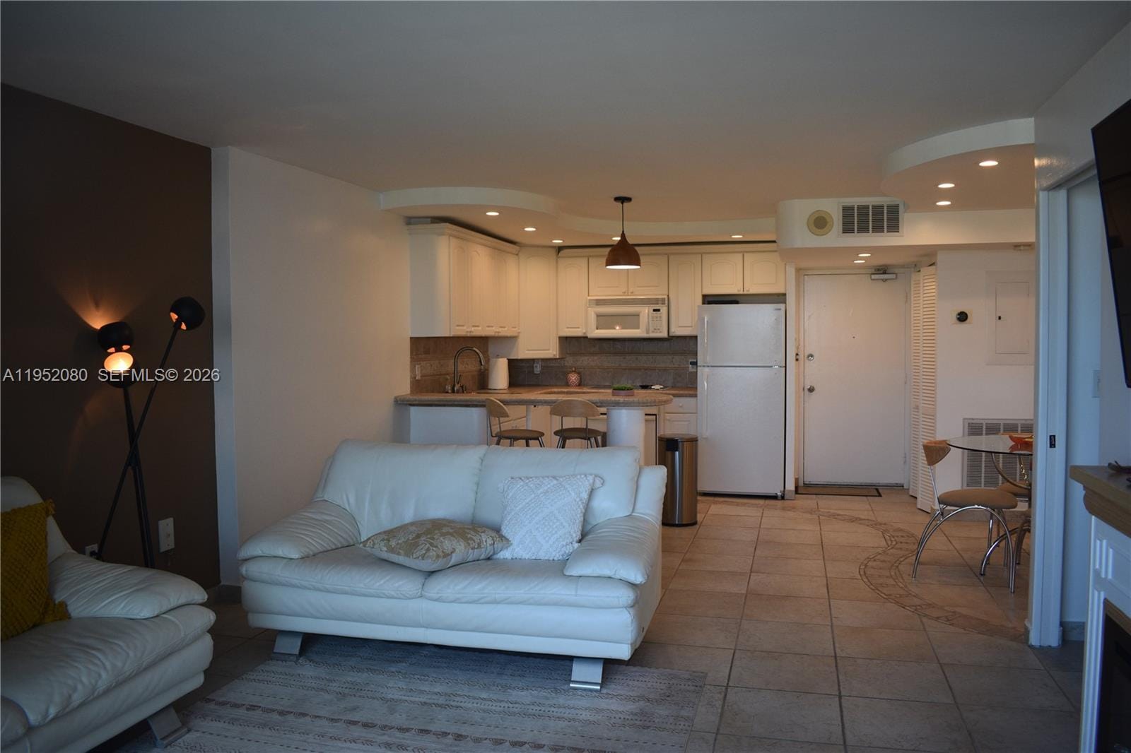 465 Ocean Drive 524 — photo 9