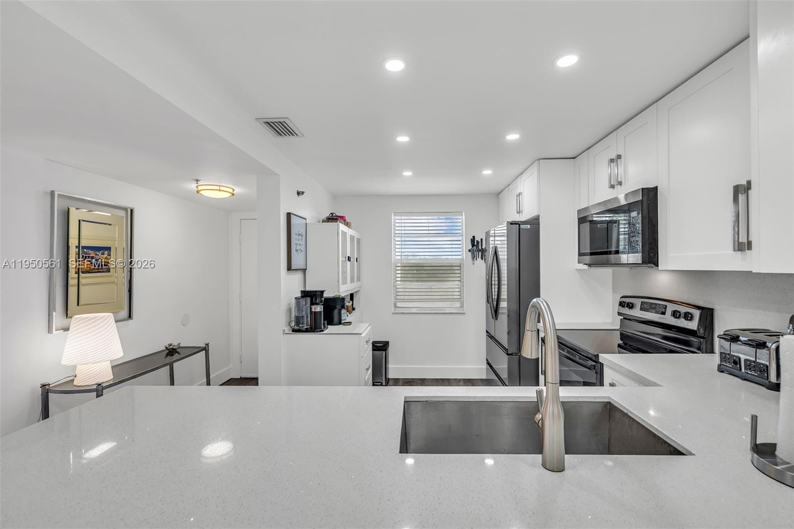 3910 Inverrary Boulevard 503-B — photo 2