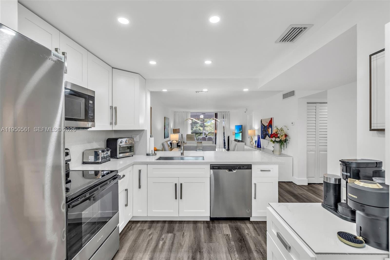 3910 Inverrary Boulevard 503-B — photo 5