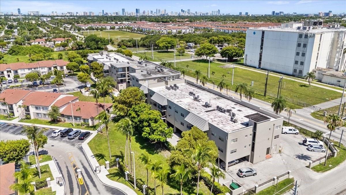 5100 SW 41st Street 321, Pembroke Park, FL 33023
