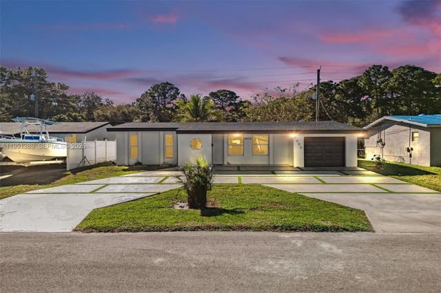 8436 Southampton Drive, sold in Knolls 1st Section, Miramar, FL