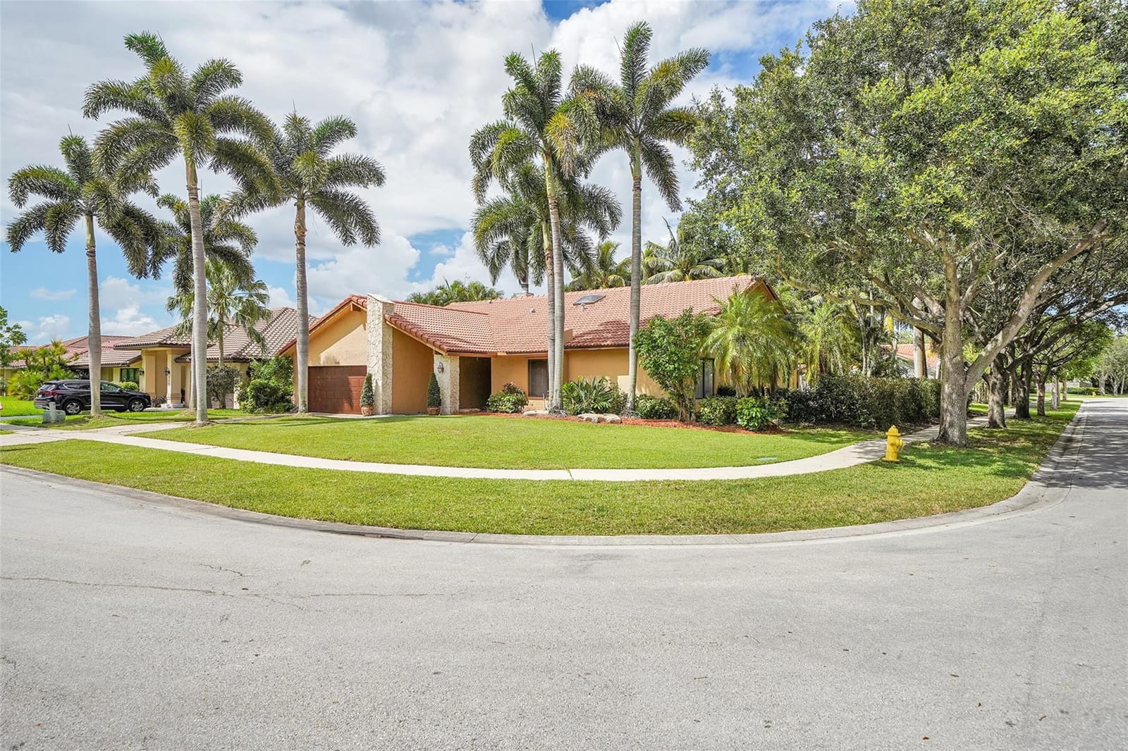 1581 NW 100th Way — photo 2