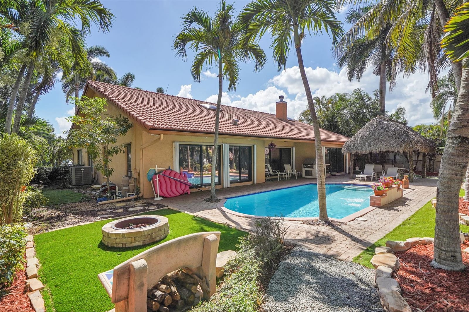 1581 NW 100th Way — photo 3