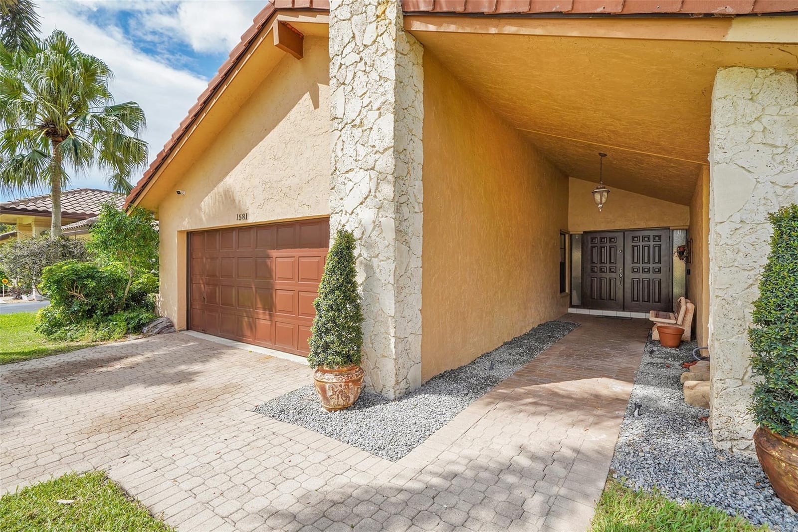 1581 NW 100th Way — photo 6
