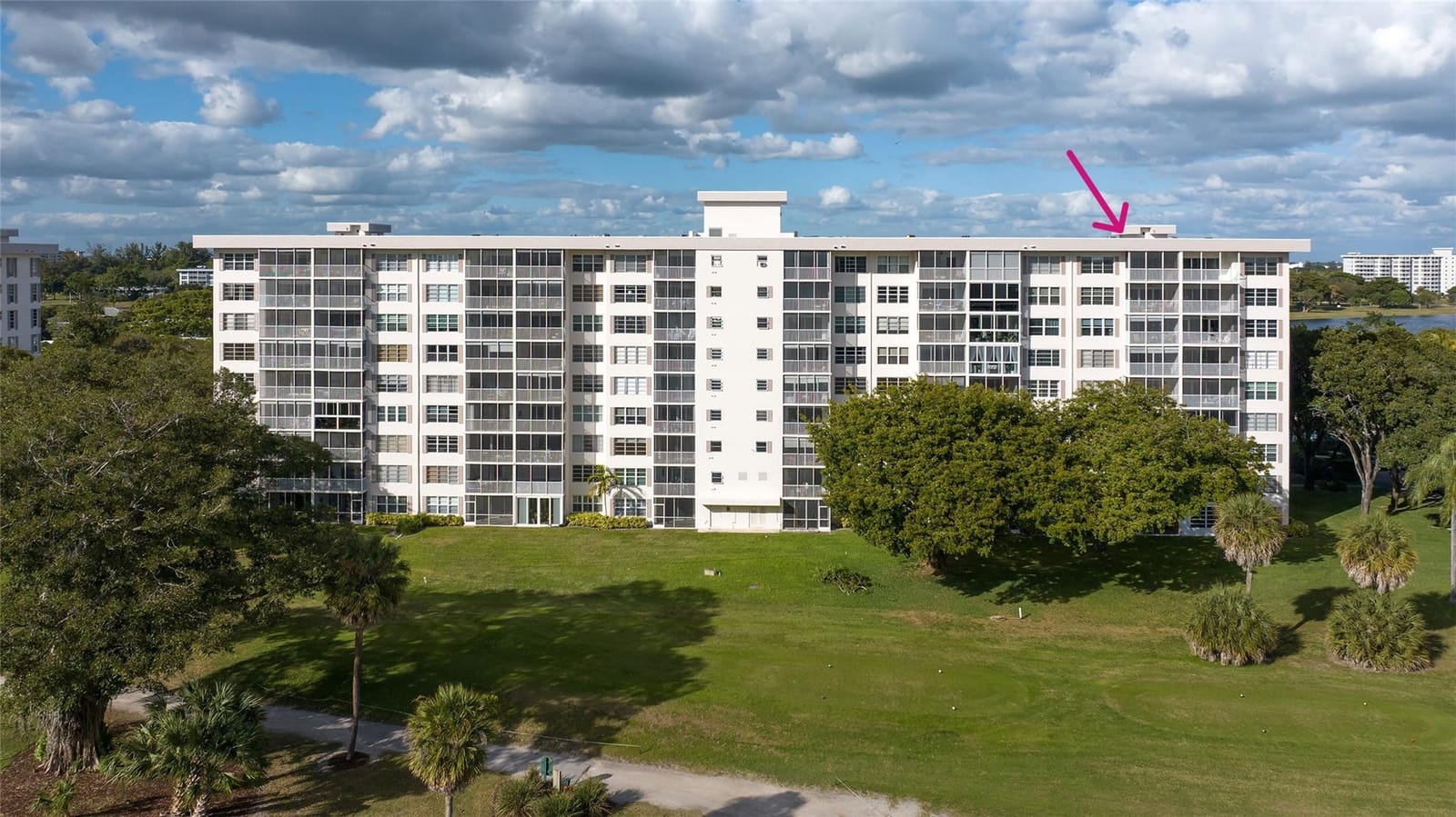3050 N Palm Aire Drive 909 — photo 2