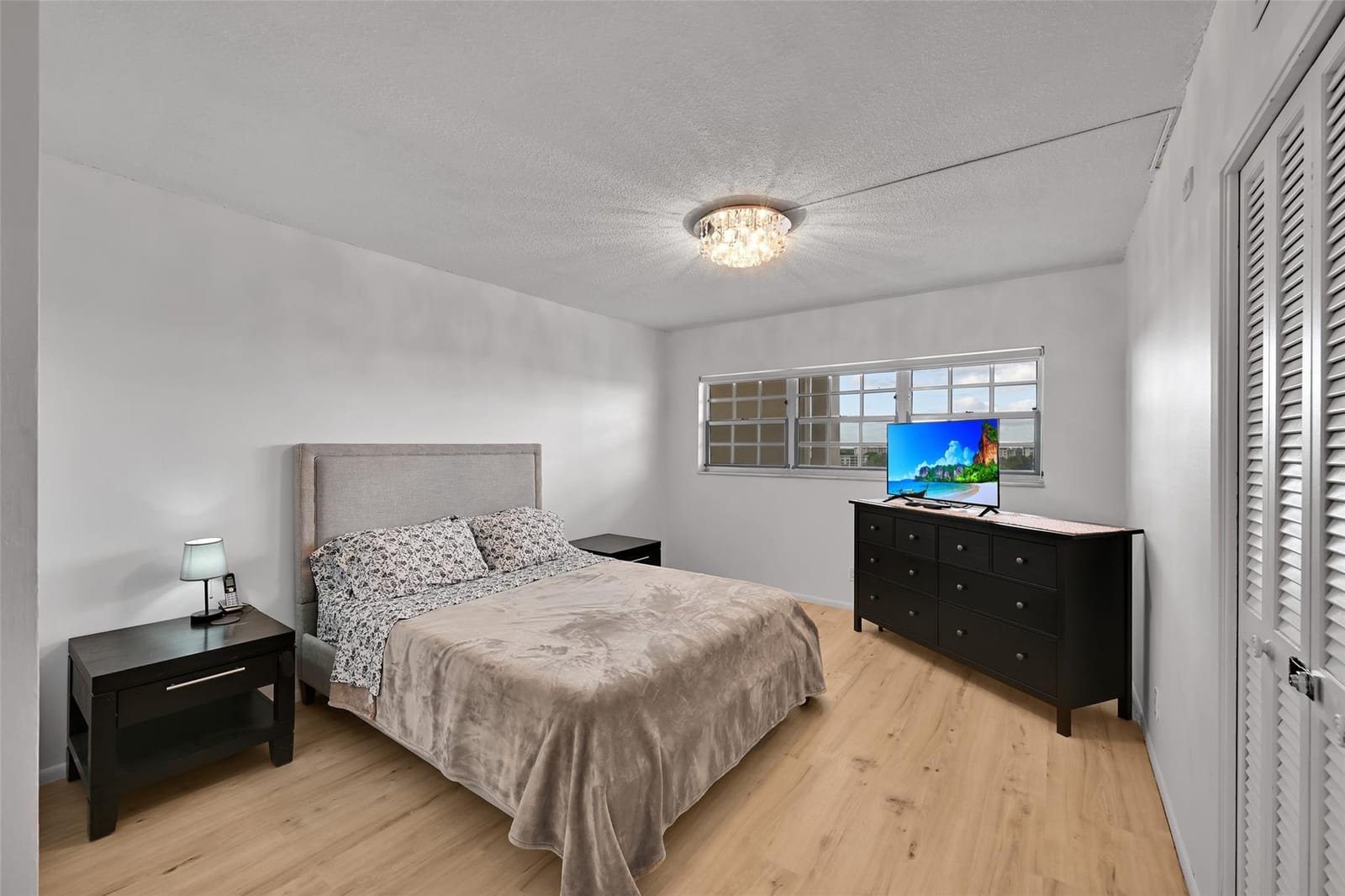 3050 N Palm Aire Drive 909 — photo 11