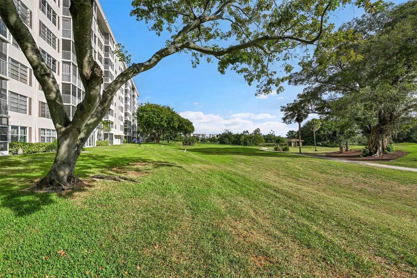 3050 N Palm Aire Drive 909, Pompano Beach, FL 33069 photo 22