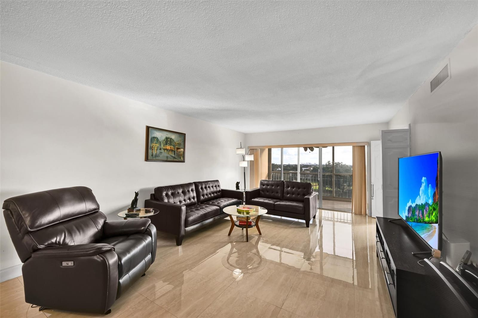 3050 N Palm Aire Drive 909 — photo 6