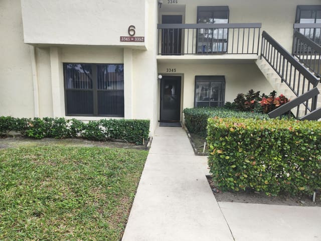 3345 Lucerne Park Drive, Greenacres, FL 33467